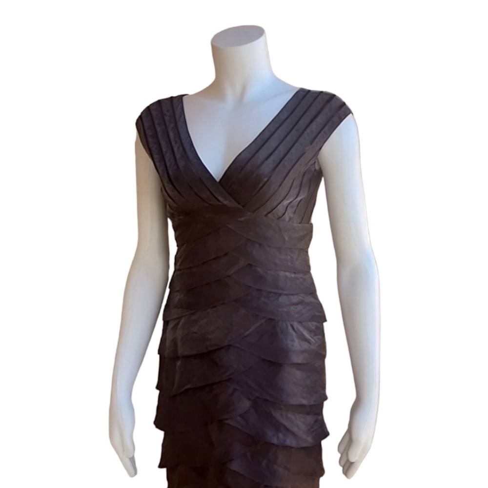 ADRIANNA PAPELL Metallic Tiered Cocktail Dress 4P Petite Shutter Pleat Wedding - Picture 15 of 16